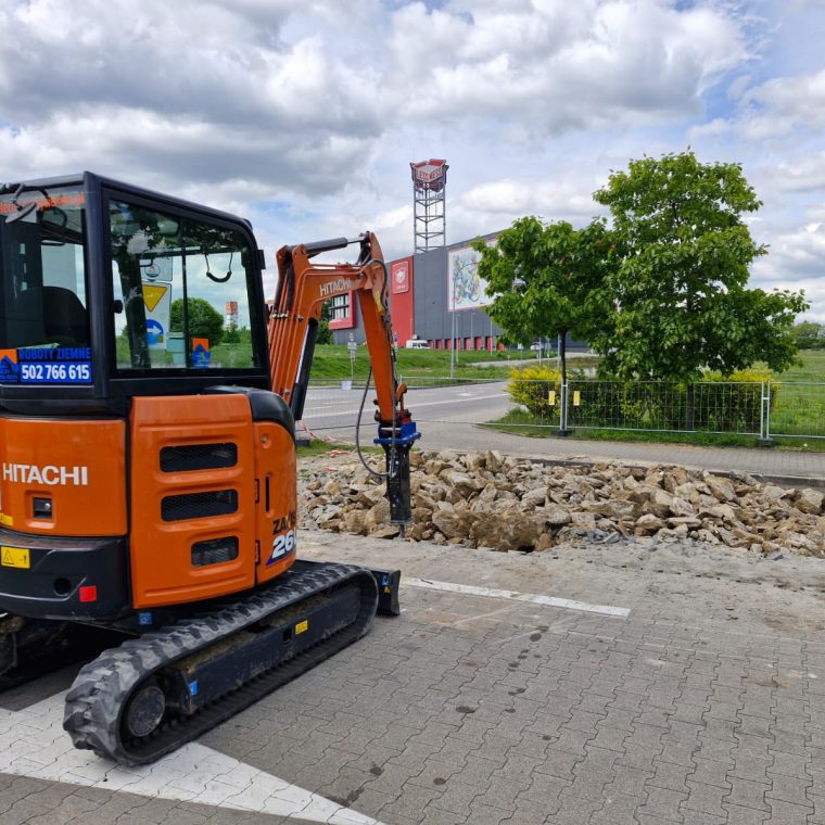 Młot hydrauliczny do minikoparki